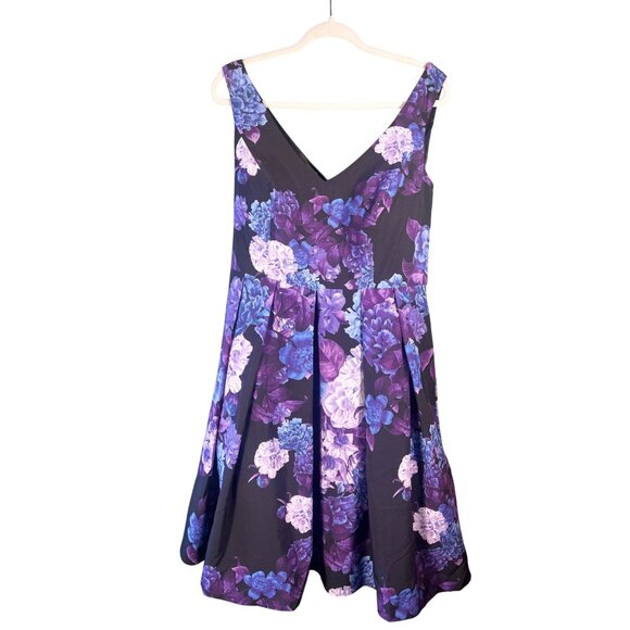 City Chic Sz 14 Women’s Black Hydrangea Print Fit & Flare Dress NWT Fairy - Picture 3 of 14
